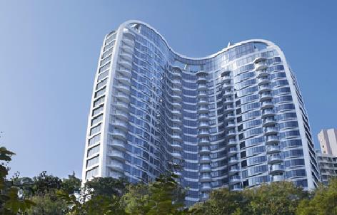 ARGENTA, Mid-Levels West A 37-storey tower of 29 whole-floor