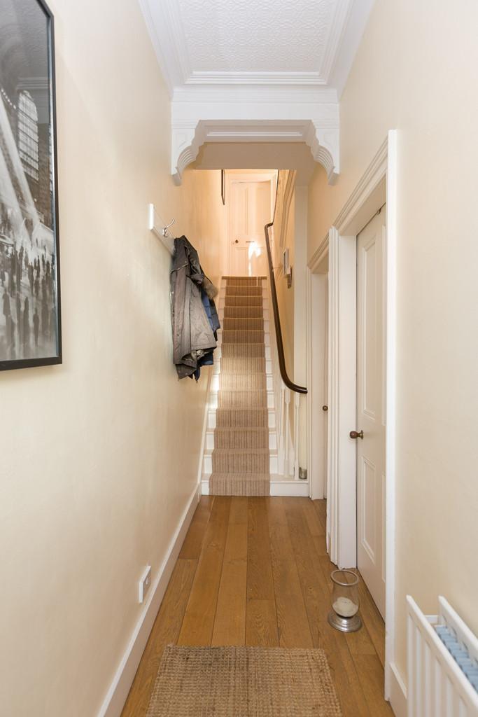 32 CASTLEREAGH PLACE, BELFAST, BT5 4NN Substantial Mid-Terrace Property Four Well Proportioned Bedrooms Two Reception Rooms Kitchen With Range Of Fitted Units And Dining Area Bathroom With Modern