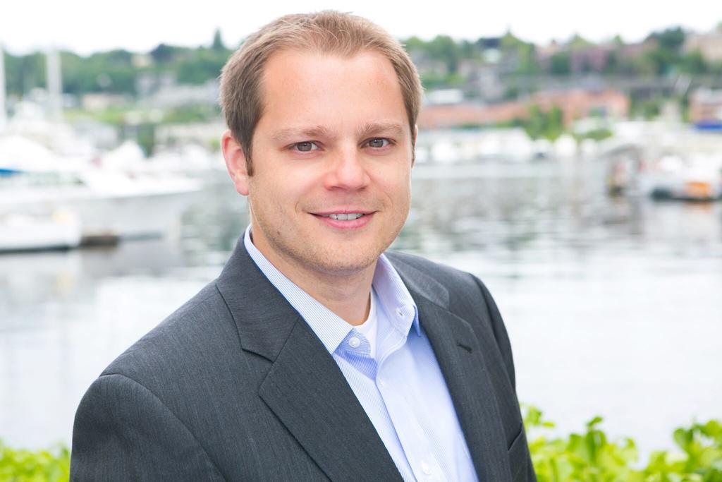 com PROFESSIONAL BACKGROUND PROFESSIONAL BACKGROUND For over 13 years, Tyler has specialized in the sale of middle market multi-family assets in the Puget Sound Region.