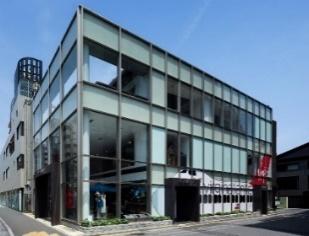 For acquisition of the Property, JRF evaluated the following: Highlight of acquisition A retail property located in the Minami Aoyama area a prime urban district where flagship stores of