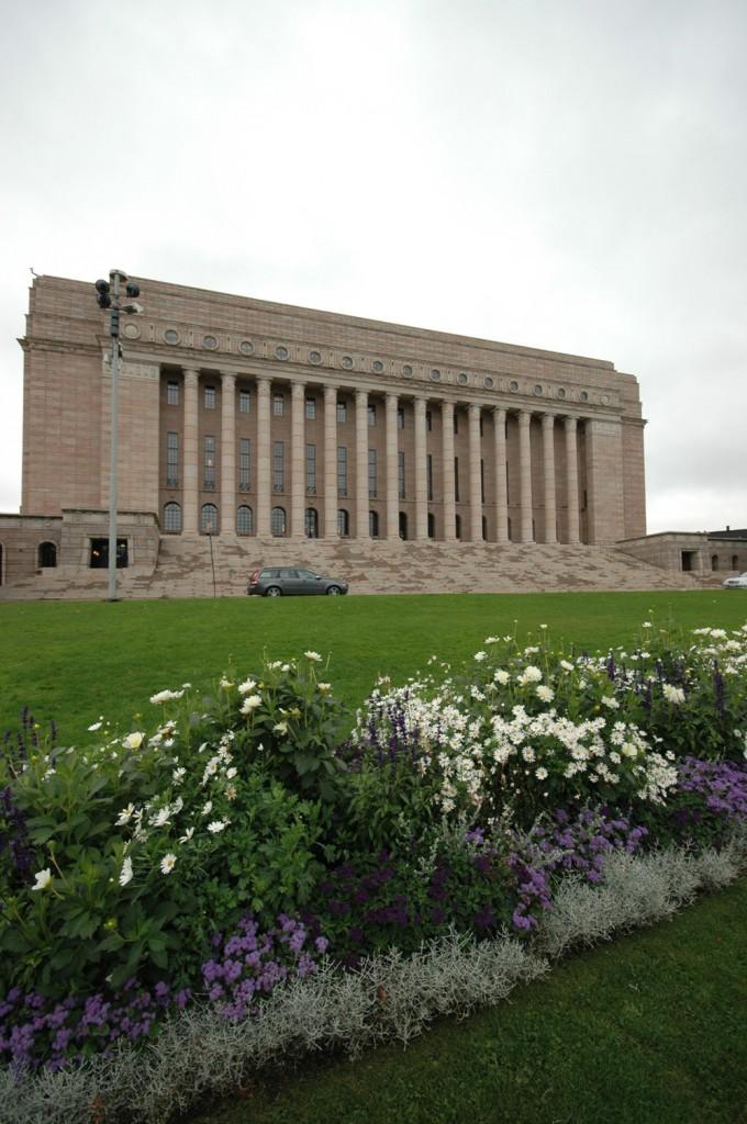 Parliament House Mannerheimvägen 30 00100 Helsinki Sirén designed Parliament House in an architectural style combining Neoclassicism with early twentieth century modernism Sirén's combination of