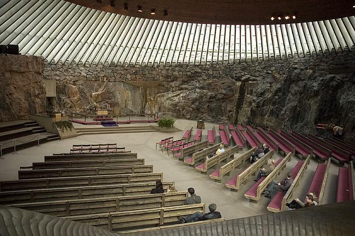 built into the rock, but is bathed in natural light entering through the glazed dome The church is used frequently as a concert venue due to its excellent acoustics photo: Piotr Krajewski 8-1969 Timo