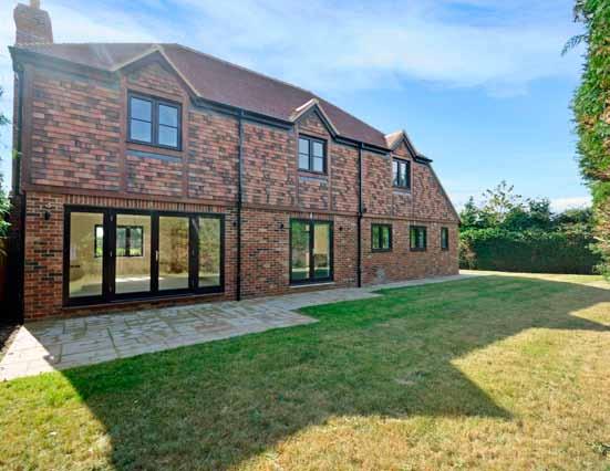 Situation Fir Court is a private road leading directly off Hythe Road therefore providing very quick and easy motorway access from M20 Junction 10.