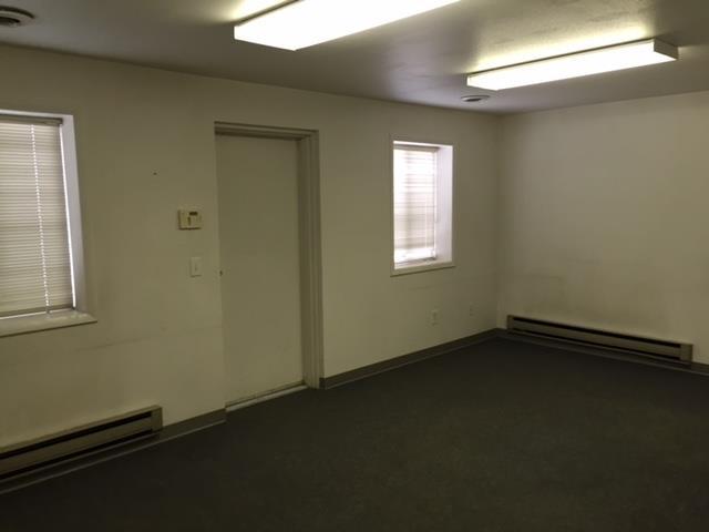 3 5702 STEARNS CIR, BILLINGS, MT 59101 FOR SALE OR LEASE FOR LEASE RENTAL RATE $ 5/SF/YEAR SPACE AVAILABLE 5,200 SF MIN.