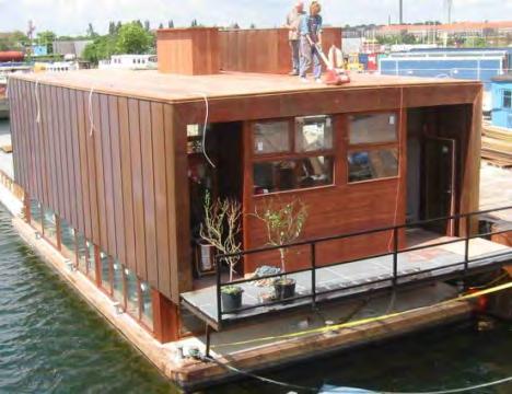 Dimensions up to approx 30 m x 10 m x 2.5 m, weight approx 150 ts, max payload approx 75 ts. Trademark HUBB registered by Dirkmarine. 3. Floating Home Havmanden HUBB01 Floating Restaurant delivered spring 2001.