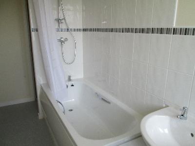26 Ground floor flat,, Gas central heating, Suitable for single person, couple or family with 1 or 2 children.