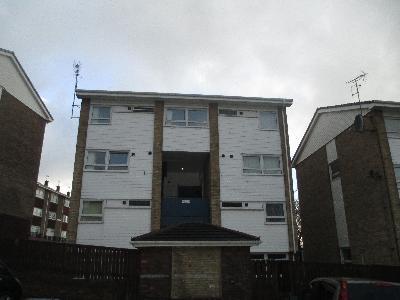 34 Upper maisonette, 2nd floor,, Gas central heating, Suitable for family with 4 or more children.