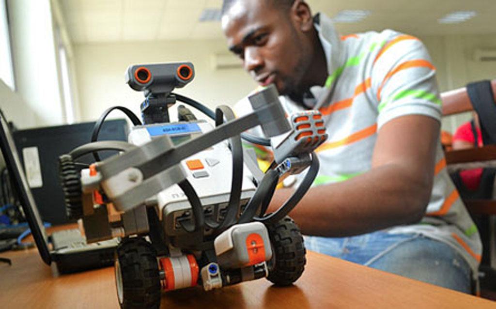 The African Robotics Network (AFRON) Tribeca Disruptive... (HTTP://WWW.TRIBECADISRUPTIVEINNOVATIONAWARDS.COM) DISRUPTOR FOUNDATION ( h t t p : / / d i s r u p t o r f o u n d a t i o n.
