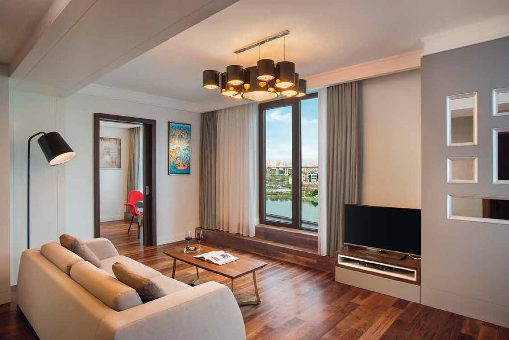 Golden Horn Suite Impressive 50 sqm suite with a living room King bed Accommodates 2 adults + 1 child,
