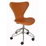 Office chair with armrests 71,500.