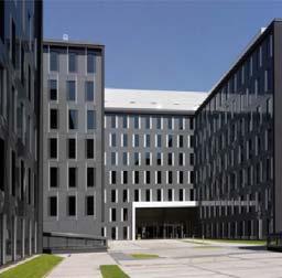 University Business Park, Lodz, Poland Commercial developments schedule Focus on Poland and retail sector Quality pipeline of commercial projects to be completed by 2014 Shopping malls account for