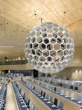 Fig 4: The diffuse lighting effect of the sphere is gained with the 540 Zumtobel