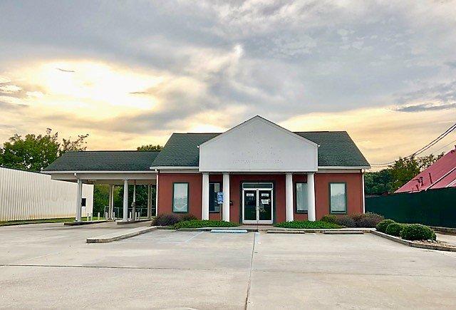 1,894 SF Office Space/Hwy 165 3181 Sterlington Rd, Monroe, LA 71203 Listing ID: 30321381 Status: Active Property Type: Office For Sale Office Type: Business Park, Executive Suites Size: 1,894 SF Sale