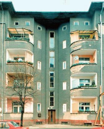 190 Colour Plates Housing block in Berlin-Pankow, Heinz-Bartsch-Straße 4,