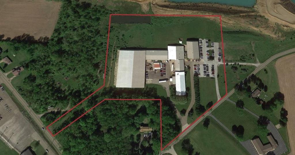 For Lease Industrial Property Outside of Canton City Limits Office/Warehouse/Light Manufacturing 5365 East Center Dr NE Canton, Ohio 44721 OFFERING SUMMARY Available SF 115,000 SF Lease Rate $3.