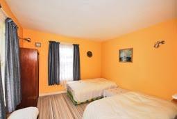 Accommodation Continued: First Floor Bedroom 1 4.50m x 3.84m A double bedroom with built in wardrobes and an en-suite.
