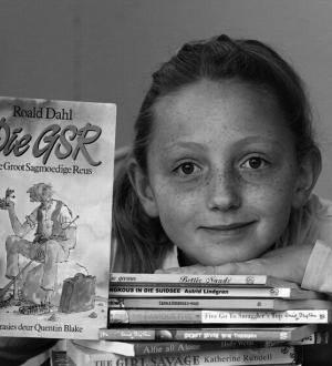 Deel 1: Teks en leser: inleiding in die litereãre literere kommunikasieproses TEKS 1 Nina Swart se top 10 2012/03/31 04:12:46 PM Nina Swart is 10 jaar oud en in gr.