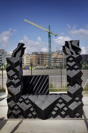 heart of Amsterdam By building the house, all parties research the possibilities of 3D printing architecture and form connections between design, science, culture, building, software, communities and