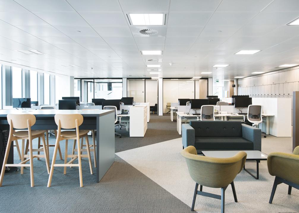 6 7 THE AVAILABLE FLOORS OFFER EXCEPTIONAL PANORAMIC VIEWS OVER CANARY WHARF FULLY FITTED-OUT HIGH QUALITY OFFICE ACCOMMODATION, WITH AN OCCUPANCY RATIO OF 1 PERSON PER 8 SQ M LEVEL 3 Existing