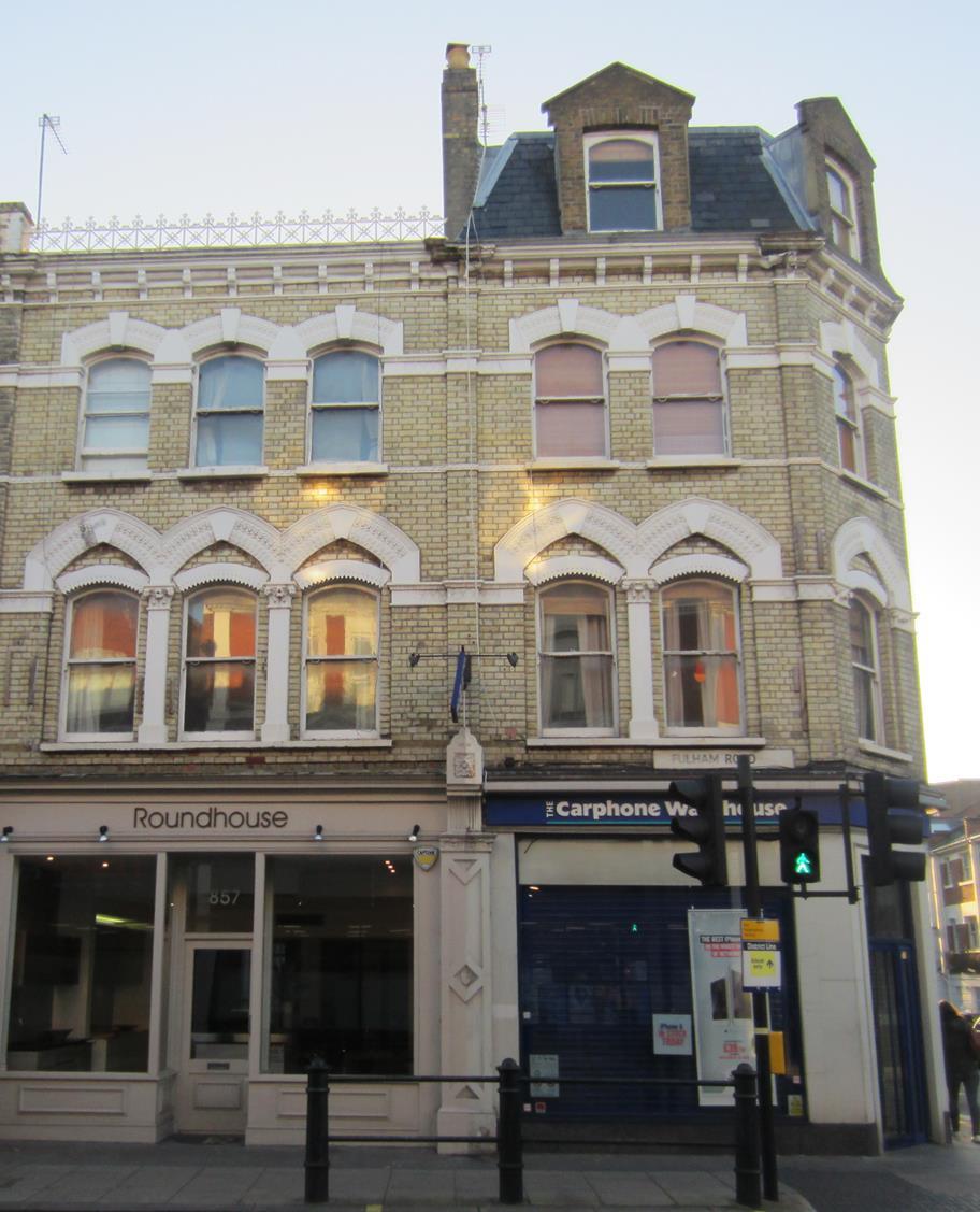 Investment Summary Freehold mixed use retail & residential opportunity situated in a prominent trading pitch at the junction of Fulham Road and Munster Road.