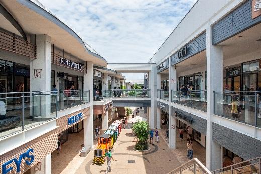 Management highlights Large-scale shopping centers リニューアル Renovation LaLaport ららぽーと新三郷 SHIN-MISATO (