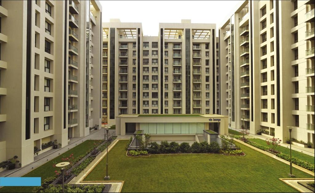 RESIDENTIAL LU N K A D S K Y VIE Set in the picturesque Viman Nagar, Sky Vie has a cheerful feeling about it- the atmosphere is buzzing with