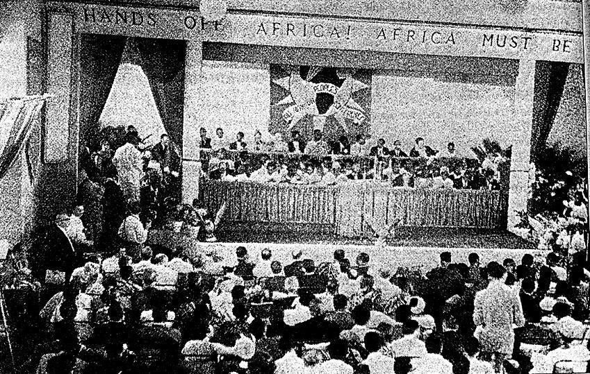 GESKIEDENIS/SG/V2 3 DOE/200 5/253 BRON 4B Die volgende is n foto van n vergadering van die All-African People's Conference wat in 1958 in Akkra, Ghana gehou is.