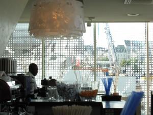 Glass pavilion restaurant Jungfernstieg 58 20354 Hamburg http://wwwdoc-restaurantde/ The DOC Italian restaurant is located in a glass cube pavilion, next to the Binnenalster with magnificent