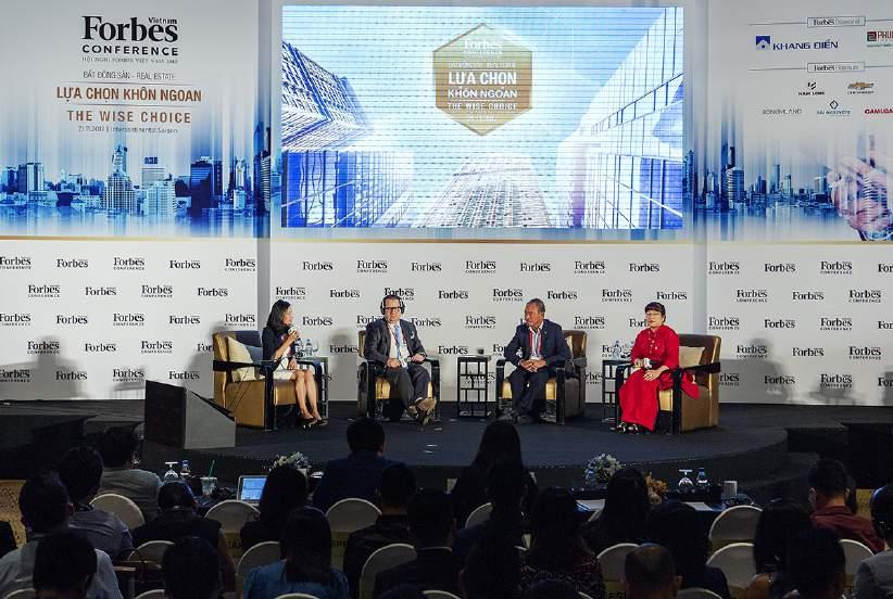 J J L A N D A C T I V I T I E S JJLAND PREMIUM SPONSOR FOR FORBES VIETNAM'S REAL ESTATE 2 0 1 7 Forbes Vietnams Real Estate 2017 gathered leading institutional and private investors, developers and