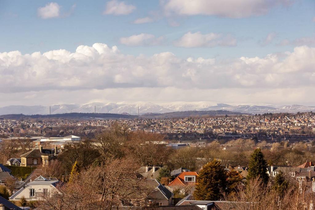 It is close to the Pentland Hills and the beautiful walks around Craiglockhart Hill and the Union canal.