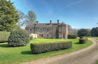 THE OLD RECTORY Hedenham, Norfolk, NR35 2LD An outstanding opportunity to acquire a fine period country house set in about 12 acres with a separate bungalow, gardener s cottage and a barn Delightful
