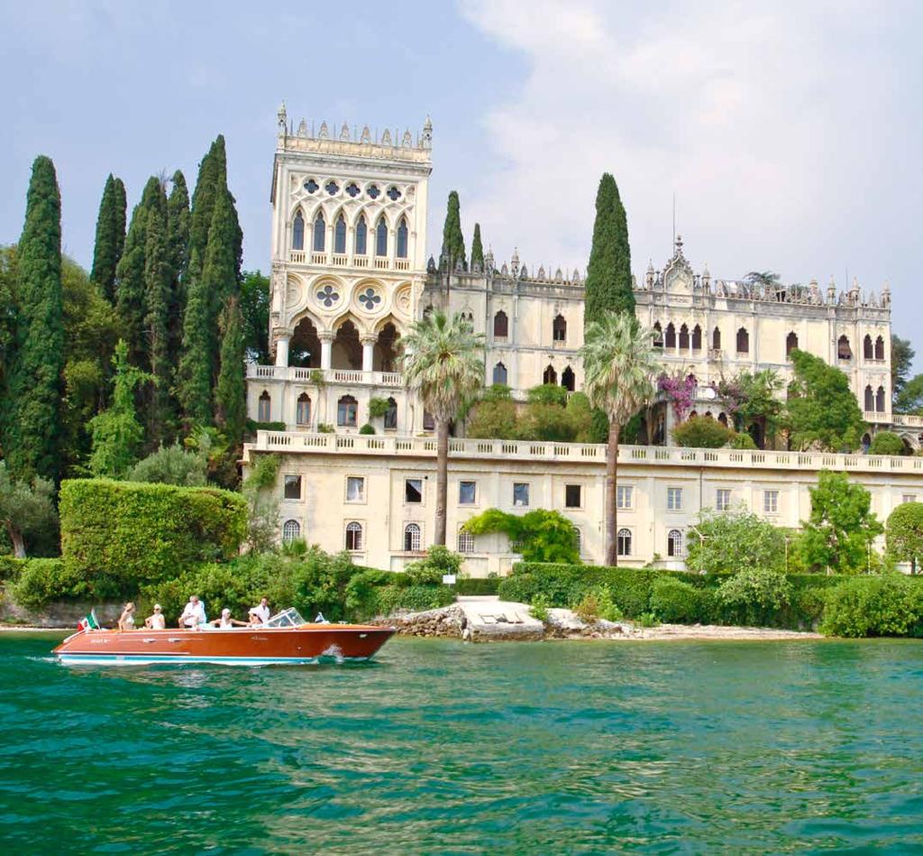 LAGO DI GARDA L LAGO DI GARDA Lake Garda is not only the largest lake in Italy, but with his unique charm and a Mediterranean climate and the most popular with tourists from near and far.