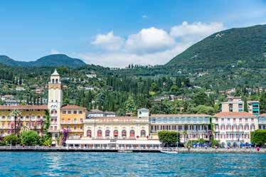 LAGO DI GARDA G GARDONE RIVIERA Grand palaces and villas, parks with lush vegetation and a consistently warm climate Gardone is a village possessing a special charm.