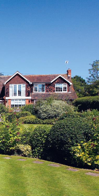 Woodlands YALDING KENT A superb lifestyle opportunity with a substantial detached family house and two holiday cottages set in delightful established gardens, with excellent commuting links to London