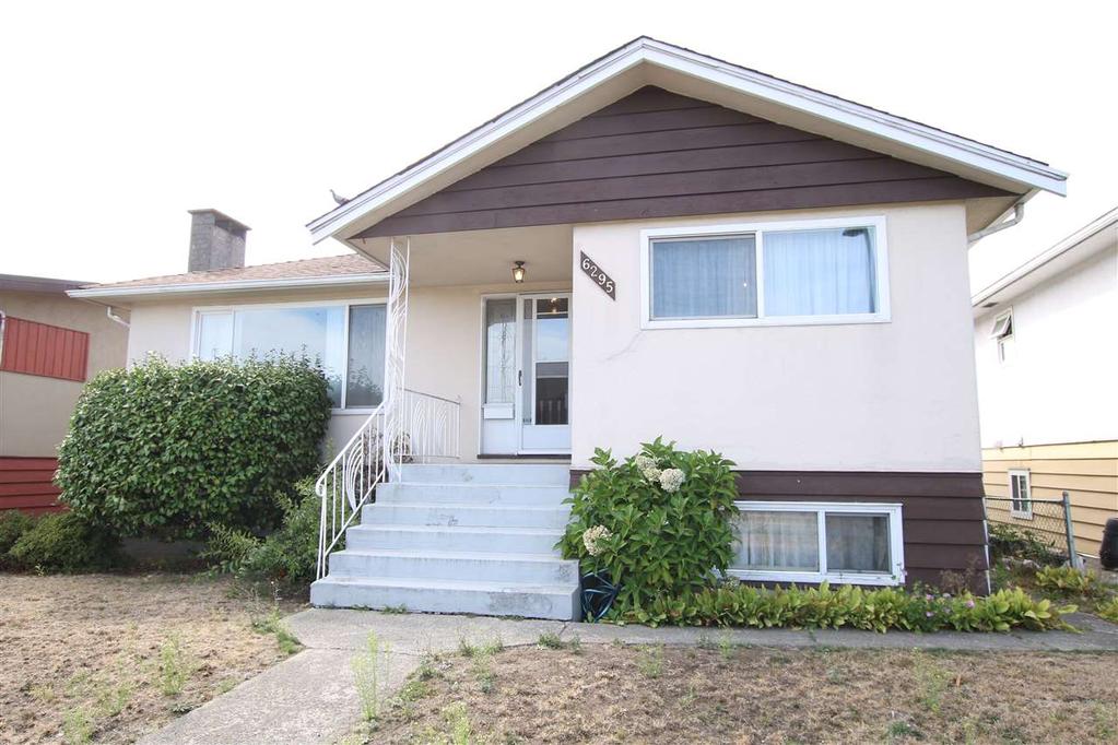 Phone: --9 R 9 KNIGHT STREET Vancouver East Knight VP V9 $,99, (LP) Depth / Size: Lot Area (sq.ft.):,9. Rear Yard Ep: West s:. Original Price: $,99, Appro. Year Built: Gross Taes: 9 RS- $,.