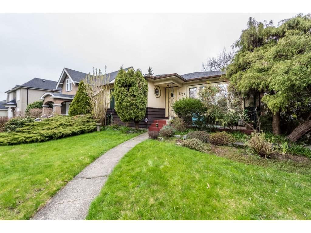 Phone: --9 R9 W RD AVENUE Point Grey VR M Depth / Size: Lot Area (sq.ft.):,. No Rear Yard Ep: North Comple / Subdiv: POINT GREY s:. $,999, (LP) Appro.