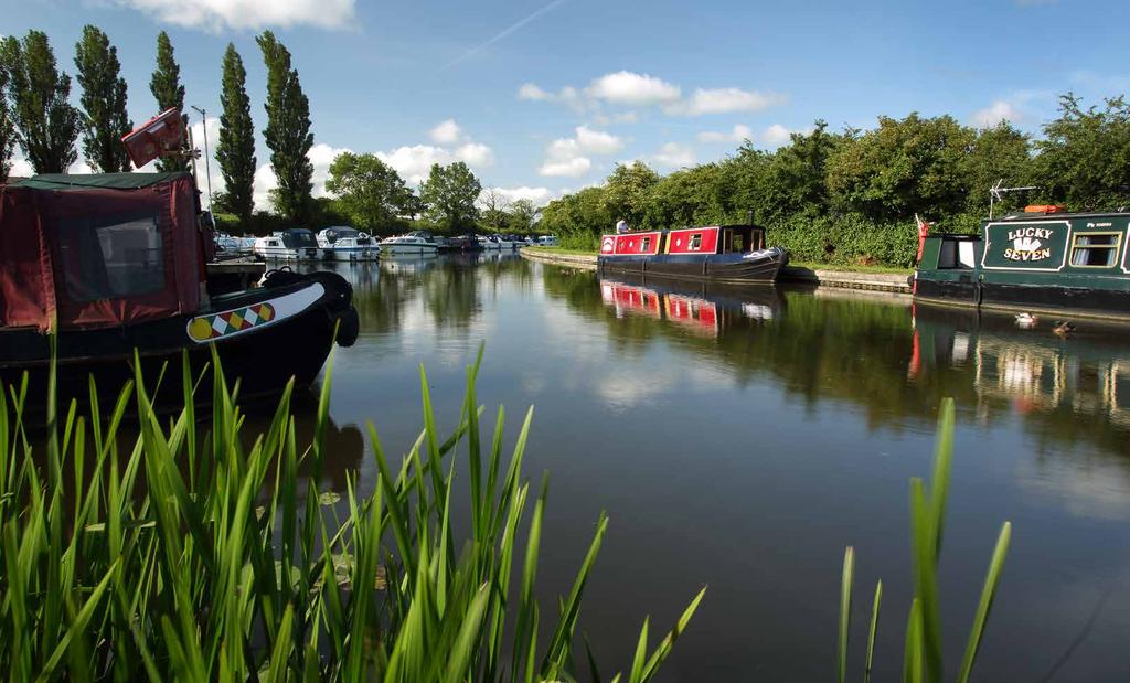 THESilks BEAUTIFUL LANDSCAPE For the more adventurous travellers, Lancaster Canal is nearby and this superb waterway will take you from the outskirts of Preston in Central Lancashire to just above