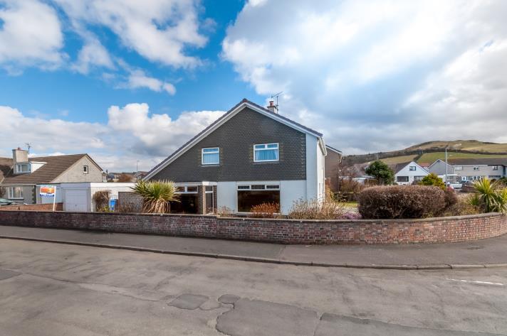 Location Ainslie Road is a good residential district comprising a variety of house styles and situated on the south side of Girvan a short distance from Ainslie Park and the sea front.