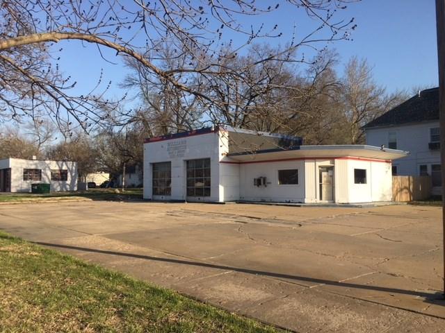 Lot 286 1221 SW 6th Ave, ABSOLUTE Selling with NO RESERVE Former service station located at the corner of SW 6th Ave &