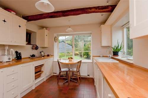 Glandwr Longtown, Herefordshire HR2 0NH Nestling in the sought after Olchon valley, an unspoilt Grade II Listed stone house with separate Grade II Listed converted barn and useful steel framed