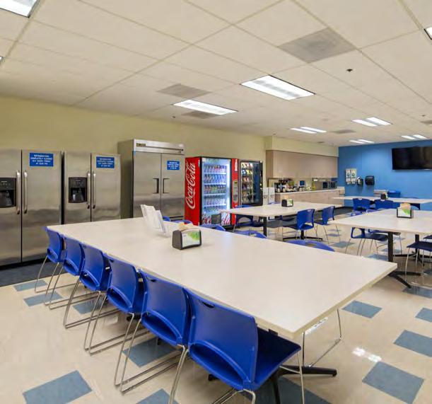 SF town hall meeting room» Cafeteria» Ample