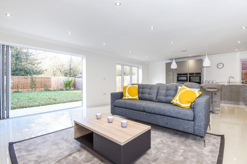 The property has been designed to offer space and light, accompanied by excellent room proportions along with a super internal specification.