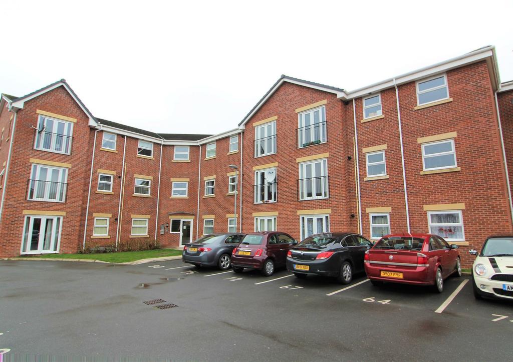 Hirwaun, Wrexham LL11 3EF 99,950 An Immaculately presented 2 bedroom first floor apartment located close to Wrexham Town Centre.