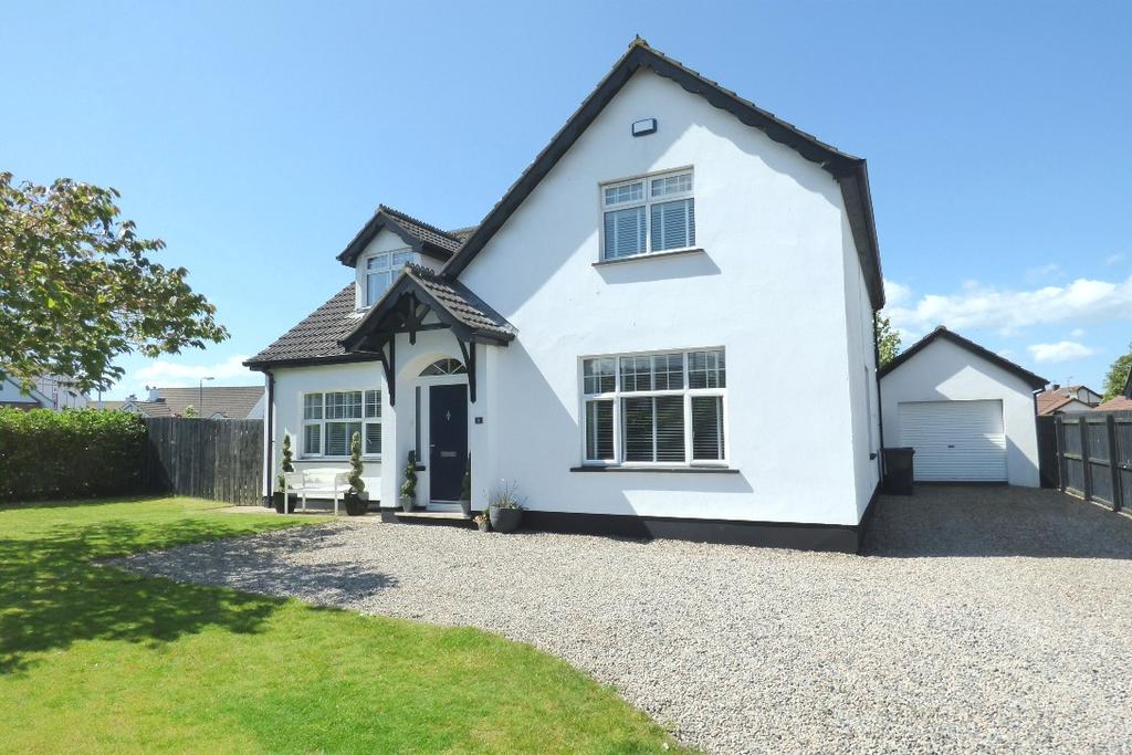 For Sale Offers Over 249,950 Property Overview - Detached House - 4 Bedrooms, 2 Reception Rooms - Situated on a corner site in the outskirts of the town - Oil fired central heating - upvc double