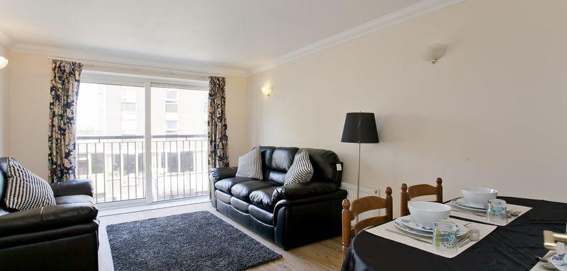 358P/W + ADMIN FEES FOR RENT - MANAGED REF: 75235 2 Bed, Purpose Built Apartment, 1 Allocated Parking Space Two double bedroom - Underground parking - Close to transport links - Central Wimbledon