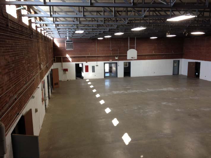Location: 620 North Edgemoor St. Wichita, KS 67208 Space Available: 20,972 + Warehouse/Industrial Space 20% office, conference room and kitchen space 80% open area and storage space 2.