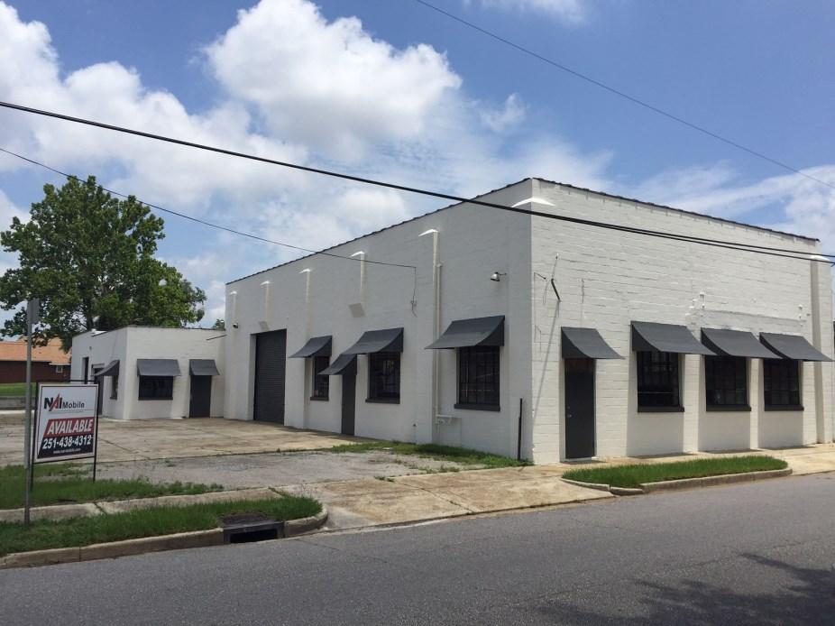 of a vacant warehouse into speculative commercial space. 6,456 SF 610 St.