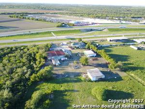 Addr: 10050 Interstate Highway 35 S MLS #: 1274646 Status: Expired Class: CM (07/17/2018) Area: 2100 Grid: 680C4 List Price: $1,200,000 Int.St./Dir: If headed N on 35, take exit at somerset, do turn around, and get on 35 access road, Property is on right.