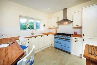 Ayot Chase Ayot Chase is a substantial house with generous light filled rooms.