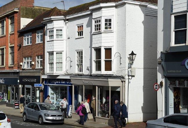 INVESTMENT CONSIDERATIONS Sevenoaks is an affluent Kent market town Prime retailing location Secured to two longstanding retail tenants Leases with approximately 8.